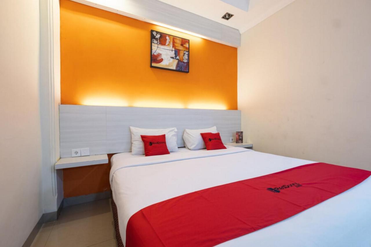 Reddoorz Plus @ Hotel Alden Makasar Zewnętrze zdjęcie