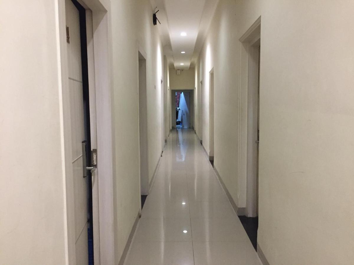 Reddoorz Plus @ Hotel Alden Makasar Zewnętrze zdjęcie
